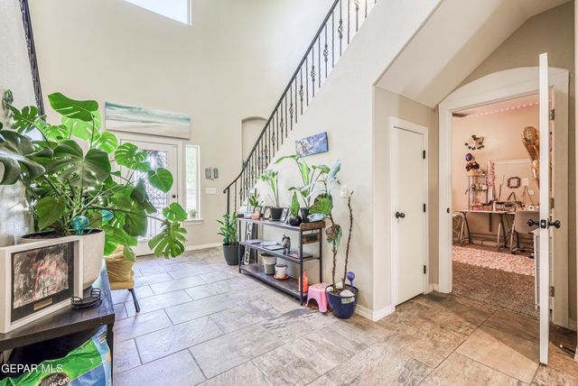 2072 ROBERT MINNIE A, El Paso, TX 79938