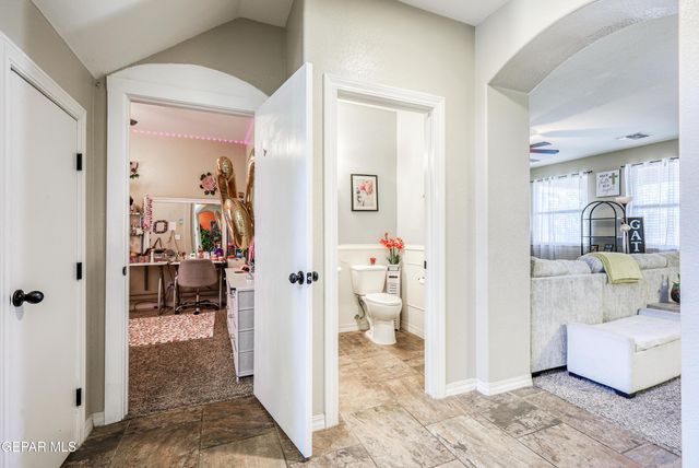 2072 ROBERT MINNIE A, El Paso, TX 79938