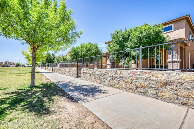 2072 ROBERT MINNIE A, El Paso, TX 79938
