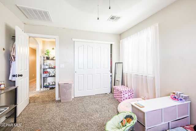 2072 ROBERT MINNIE A, El Paso, TX 79938