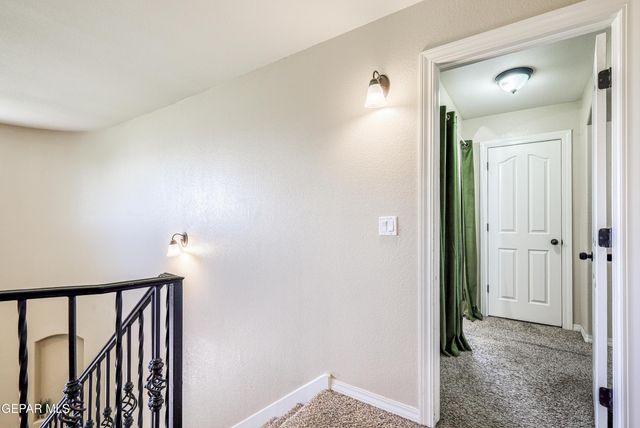 2072 ROBERT MINNIE A, El Paso, TX 79938