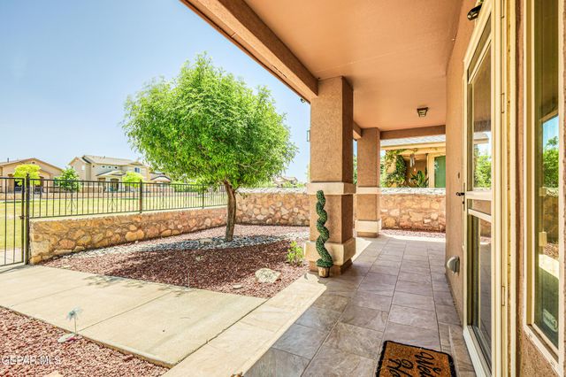 2072 ROBERT MINNIE A, El Paso, TX 79938