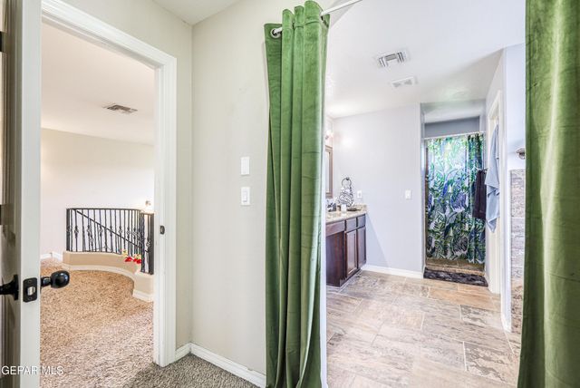 2072 ROBERT MINNIE A, El Paso, TX 79938