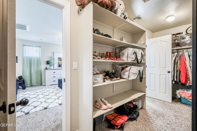 2072 ROBERT MINNIE A, El Paso, TX 79938