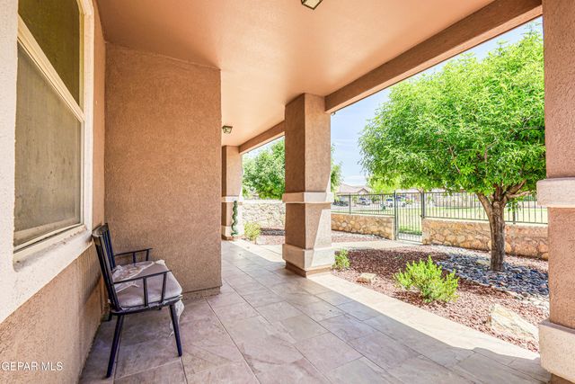 2072 ROBERT MINNIE A, El Paso, TX 79938