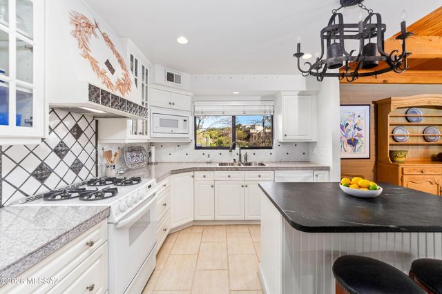 5200 N Calle La Cima, Tucson, AZ 85718