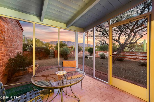 5200 N Calle La Cima, Tucson, AZ 85718