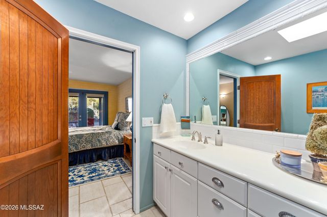 5200 N Calle La Cima, Tucson, AZ 85718