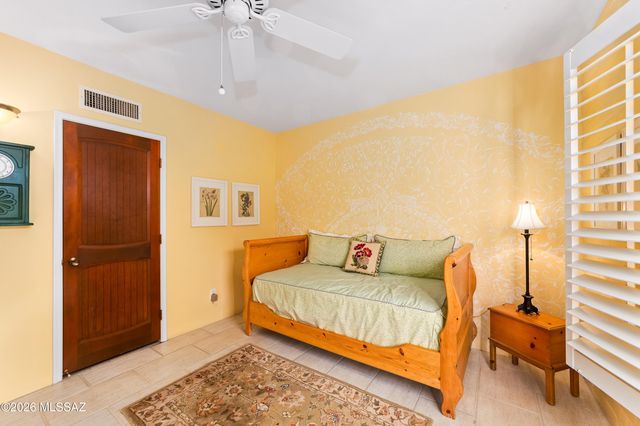 5200 N Calle La Cima, Tucson, AZ 85718