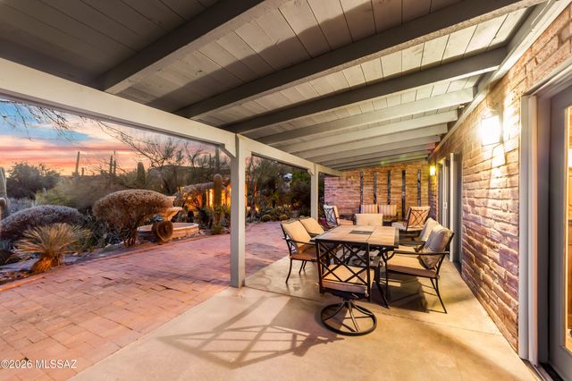 5200 N Calle La Cima, Tucson, AZ 85718