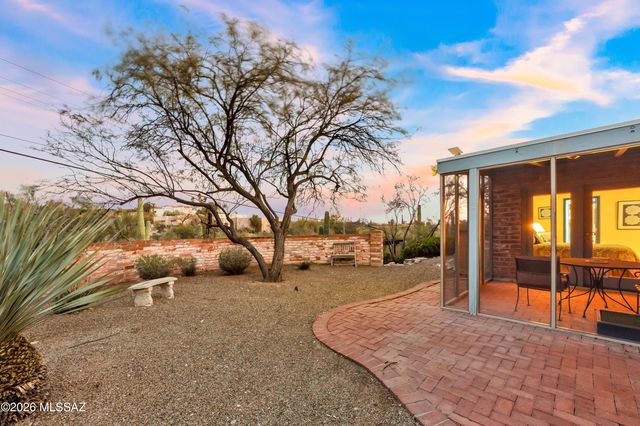 5200 N Calle La Cima, Tucson, AZ 85718