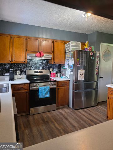 39 Waldon Street, Baxley, GA 31513