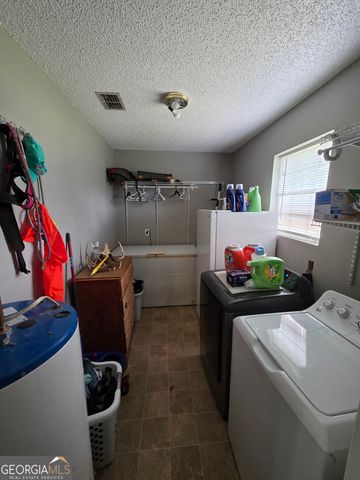 39 Waldon Street, Baxley, GA 31513