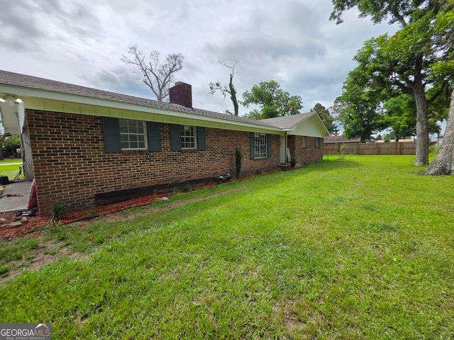 39 Waldon Street, Baxley, GA 31513