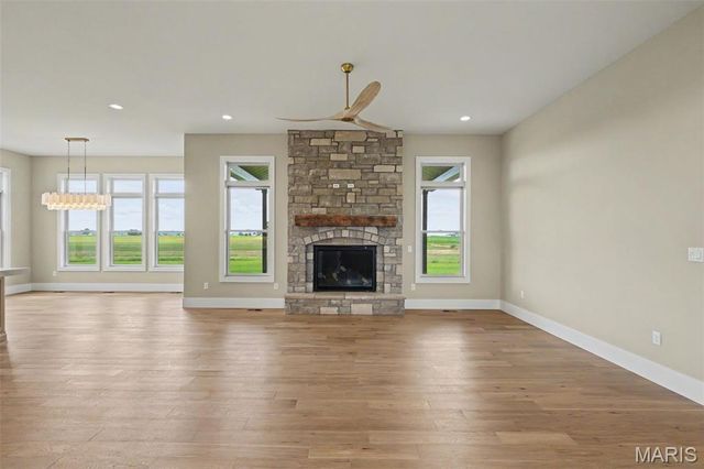 1050 Twin Silos Lane, Orchard Farm, MO 63301