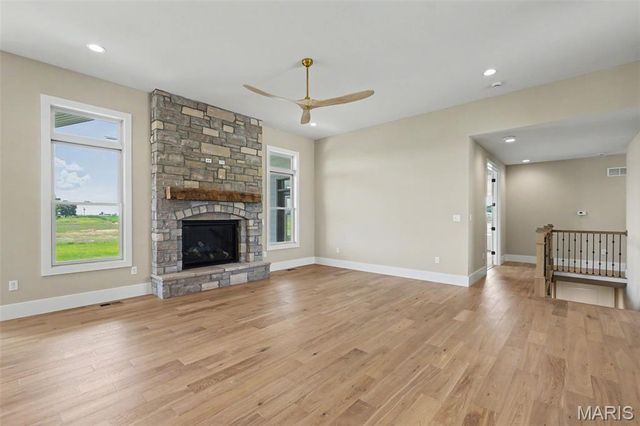 1050 Twin Silos Lane, Orchard Farm, MO 63301