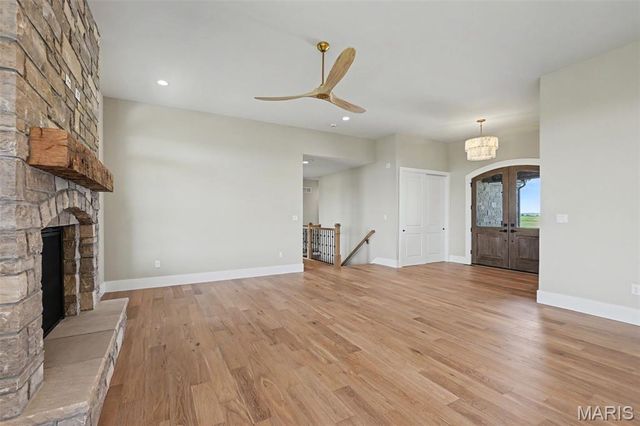 1050 Twin Silos Lane, Orchard Farm, MO 63301