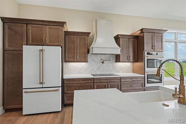 1050 Twin Silos Lane, Orchard Farm, MO 63301