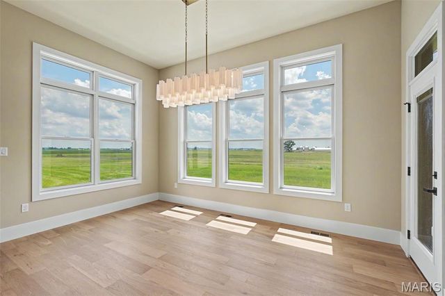 1050 Twin Silos Lane, Orchard Farm, MO 63301