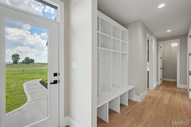 1050 Twin Silos Lane, Orchard Farm, MO 63301
