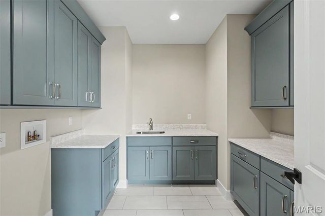 1050 Twin Silos Lane, Orchard Farm, MO 63301