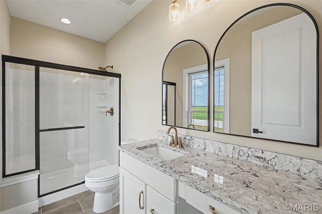 1050 Twin Silos Lane, Orchard Farm, MO 63301