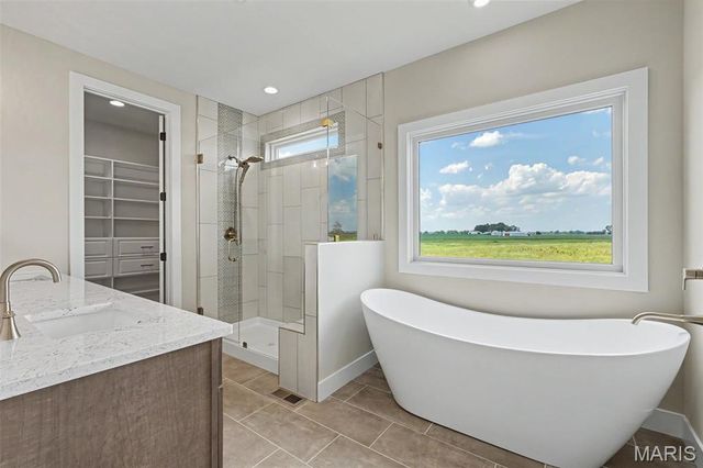 1050 Twin Silos Lane, Orchard Farm, MO 63301