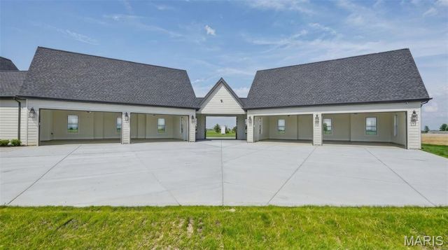 1050 Twin Silos Lane, Orchard Farm, MO 63301
