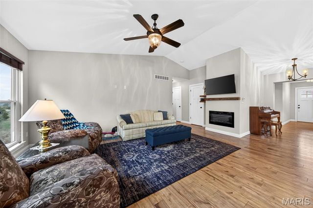 547 Austin Drive, Truesdale, MO 63380