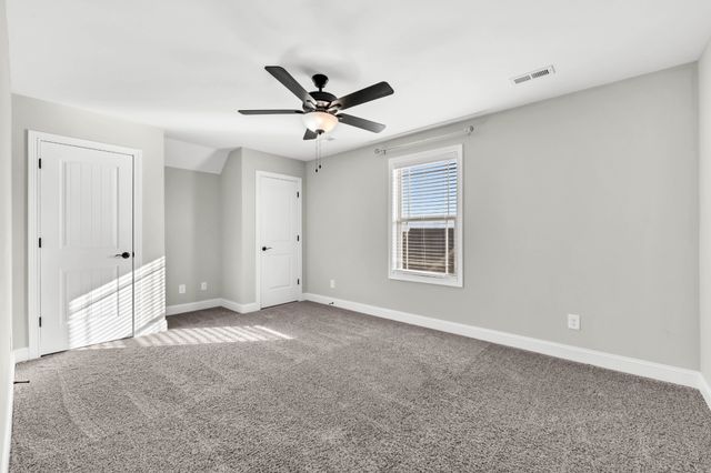 1850 Shield Dr, Clarksville, TN 37043