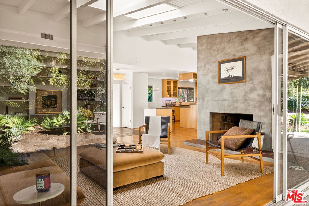 Image 20 of property listing at 1362 Marinette Road, Pacific Palisades, CA 90272