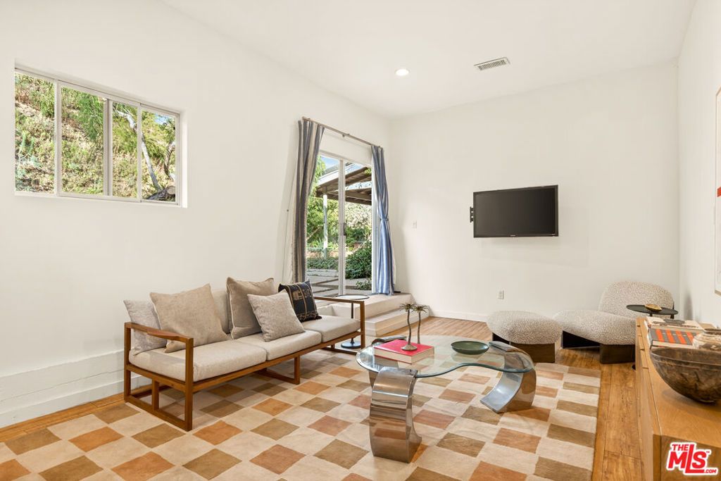 Image 34 of property listing at 1362 Marinette Road, Pacific Palisades, CA 90272