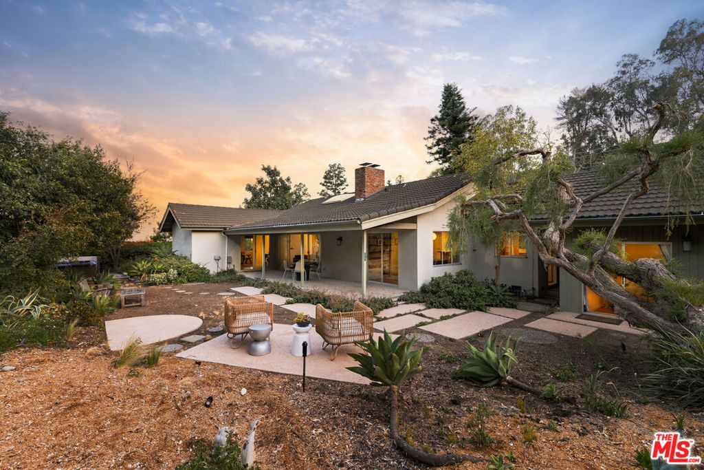 Image 36 of property listing at 1362 Marinette Road, Pacific Palisades, CA 90272