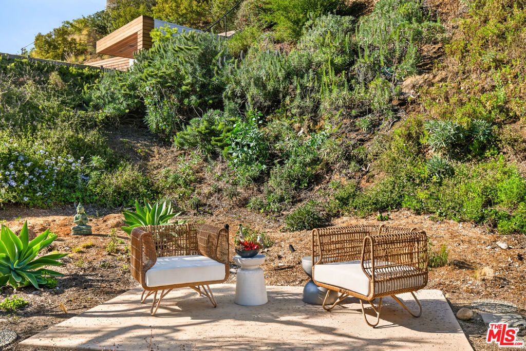 Image 38 of property listing at 1362 Marinette Road, Pacific Palisades, CA 90272
