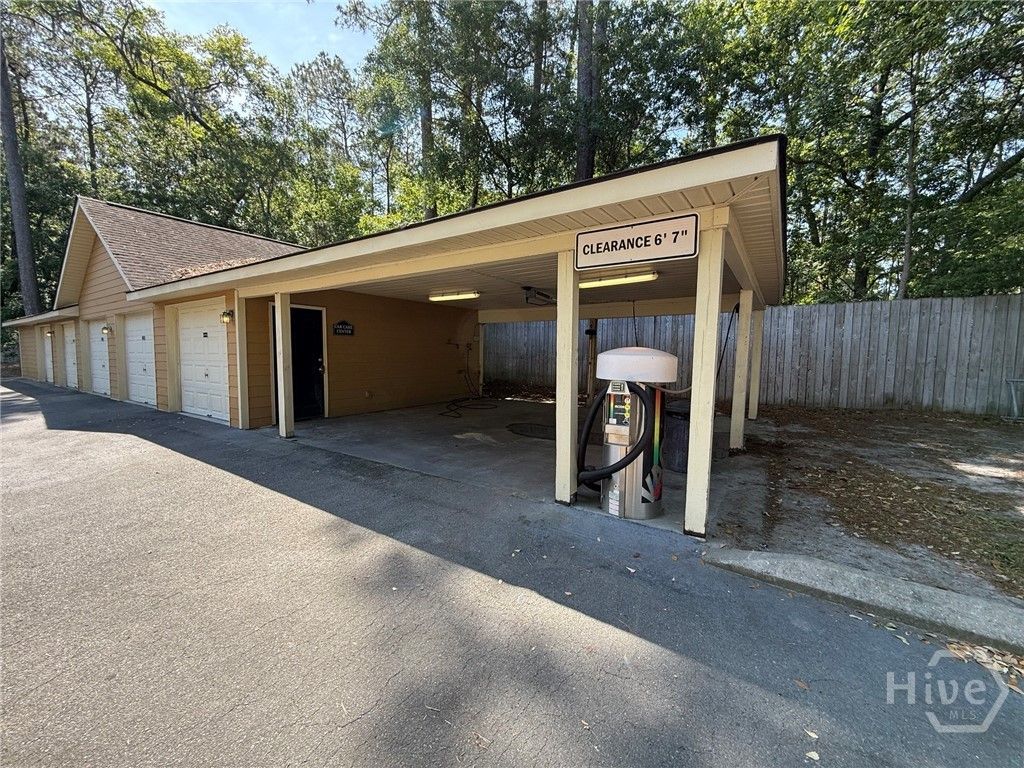 Image 16 of property listing at 5204 Walden Park Drive, Savannah, GA 31410