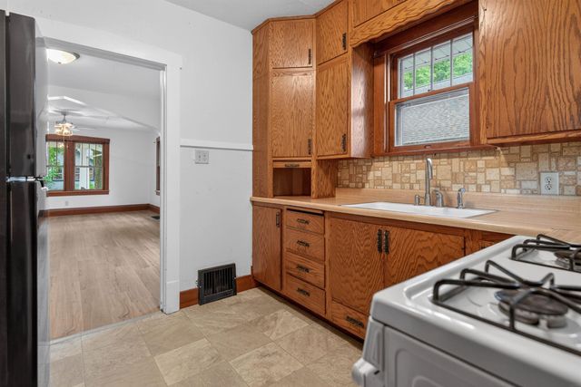 523 Cutler Street, Waterloo, IA 50703