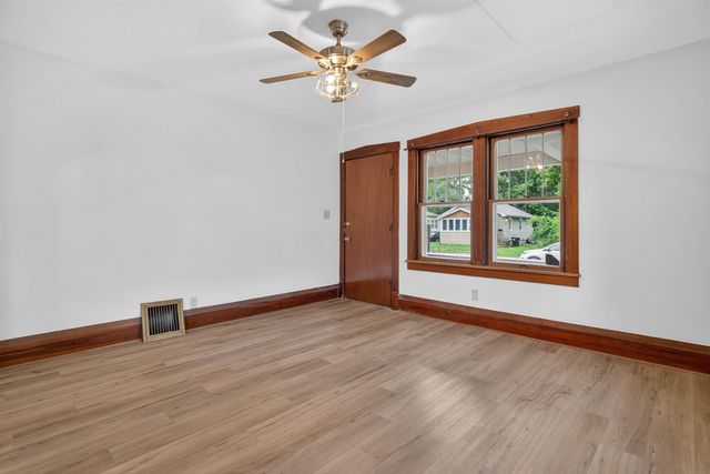 523 Cutler Street, Waterloo, IA 50703