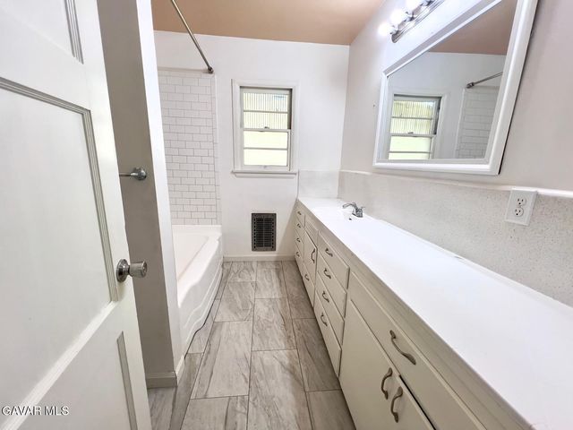 44632 Fern Avenue, Lancaster, CA 93534