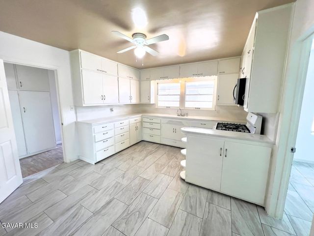 44632 Fern Avenue, Lancaster, CA 93534