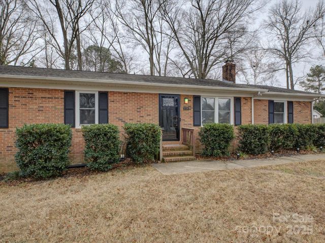 228 Ridge Drive, Harrisburg, NC 28075