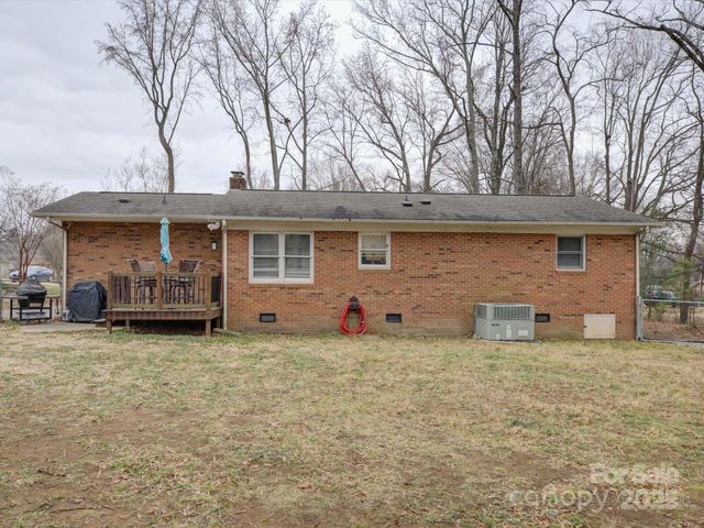 228 Ridge Drive, Harrisburg, NC 28075
