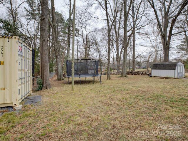 228 Ridge Drive, Harrisburg, NC 28075