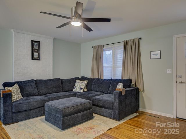 228 Ridge Drive, Harrisburg, NC 28075