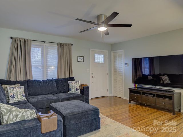 228 Ridge Drive, Harrisburg, NC 28075