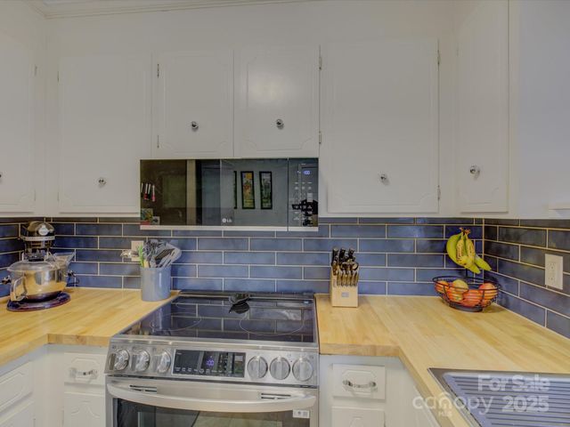 228 Ridge Drive, Harrisburg, NC 28075