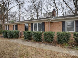 228 Ridge Drive, Harrisburg, NC 28075