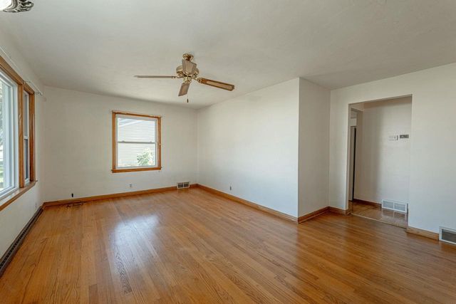 1033 Lothe Street, Sun Prairie, WI 53590