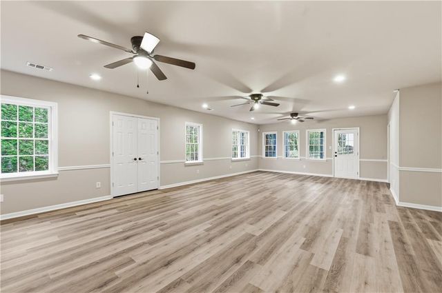 10685 Oxford Mill Circle, Alpharetta, GA 30022