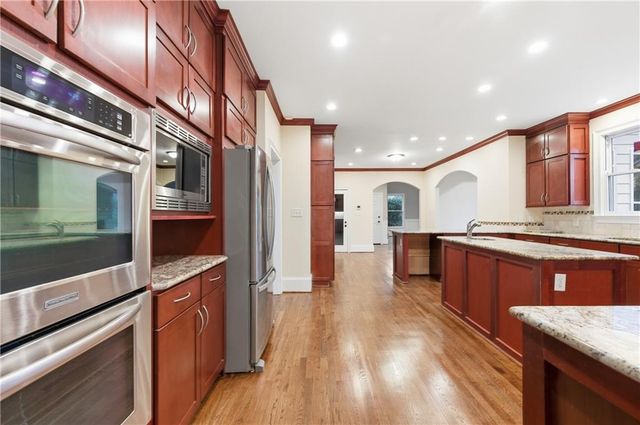 10685 Oxford Mill Circle, Alpharetta, GA 30022