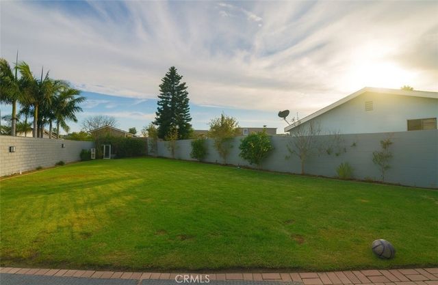 17952 Caledonia, Huntington Beach, CA 92647